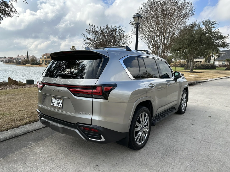 2022 Lexus LX 4th Gen - Image 27 of 31
