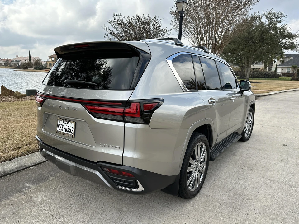 2022 Lexus LX 4th Gen - Image 25 of 31
