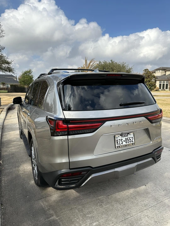 2022 Lexus LX 4th Gen - Image 21 of 31