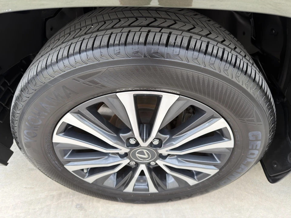 2022 Lexus LX 4th Gen - Image 11 of 21