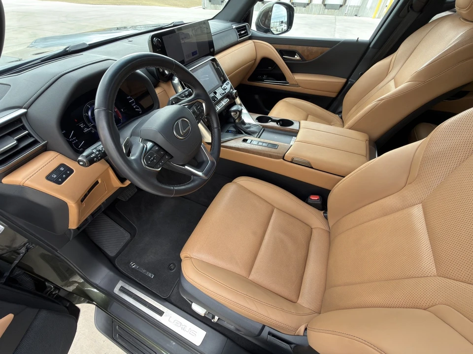 2022 Lexus LX 4th Gen - Image 13 of 21