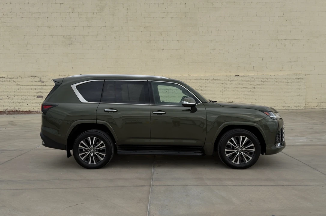 2022 Lexus LX 4th Gen - Image 4 of 21