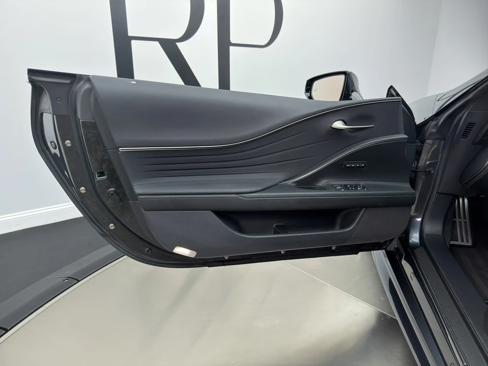 2022 Lexus LC - Image 22 of 22