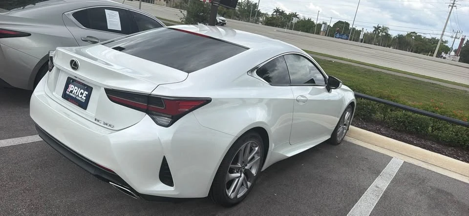 2022 Lexus RC - Image 2 of 5