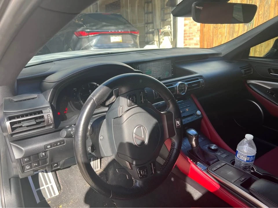 2022 Lexus RC F - Image 7 of 10