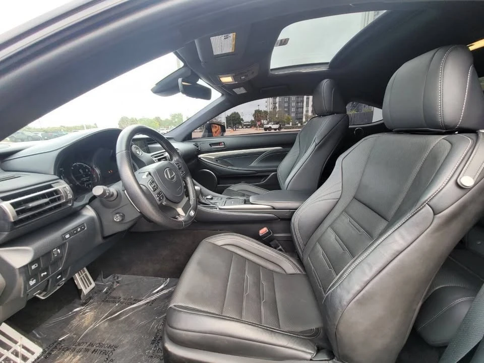 2022 Lexus RC - Image 13 of 20