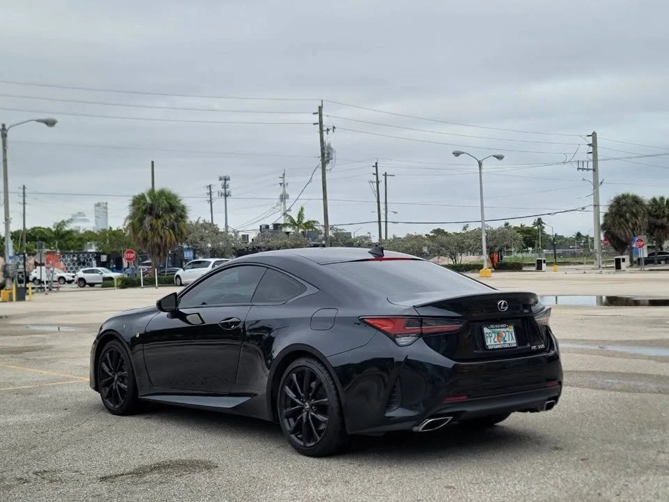 2022 Lexus RC - Image 8 of 20