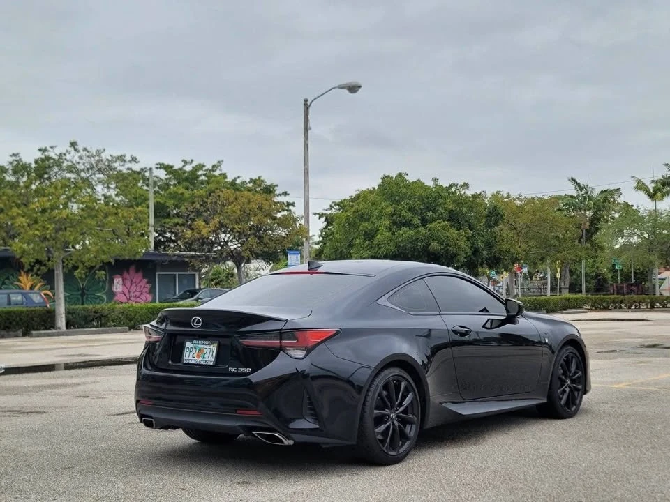 2022 Lexus RC - Image 6 of 20