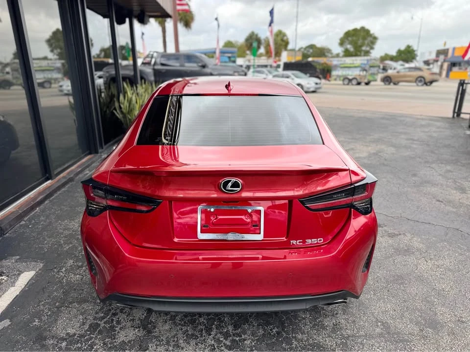 2022 Lexus RC - Image 8 of 20
