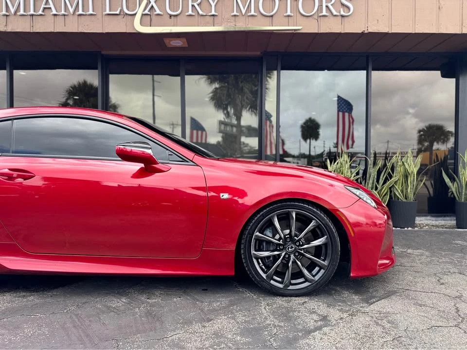 2022 Lexus RC - Image 10 of 20