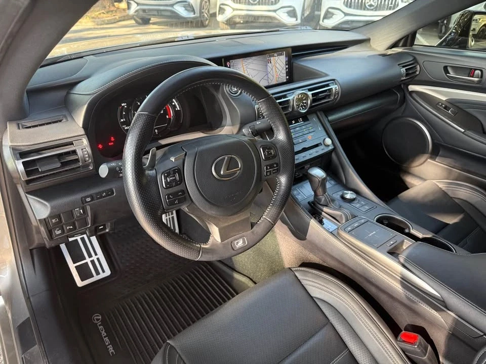 2022 Lexus RC - Image 8 of 14