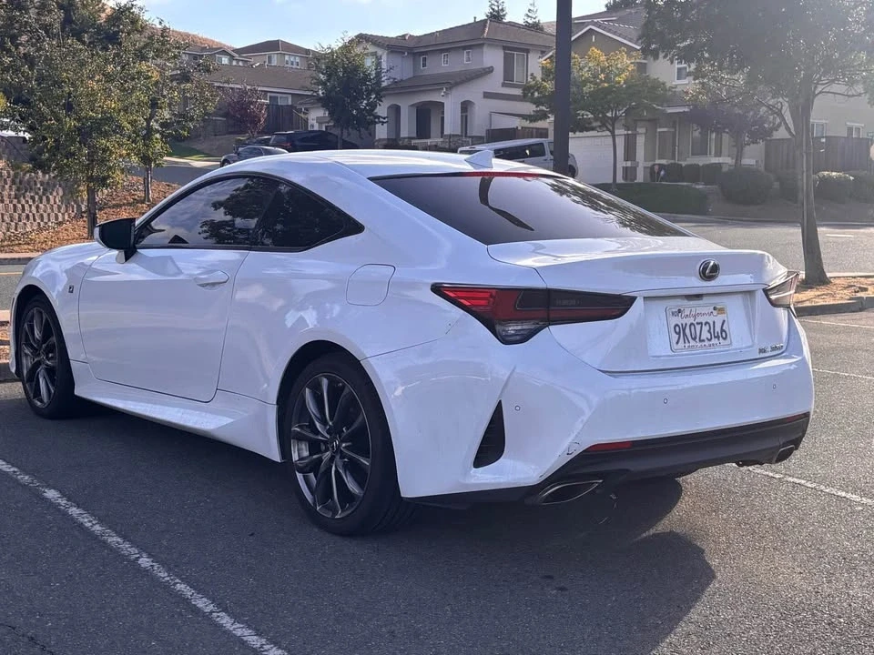 2022 Lexus RC - Image 4 of 12