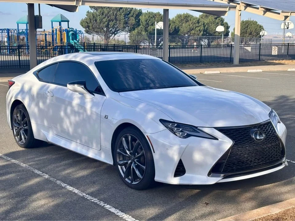 2022 Lexus RC - Image 2 of 12