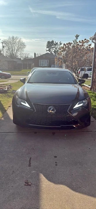 2022 Lexus RC - Image 2 of 11