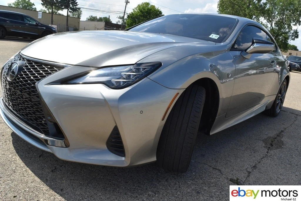 2022 Lexus RC - Image 9 of 21