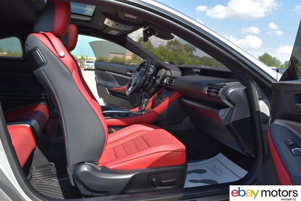 2022 Lexus RC - Image 17 of 21