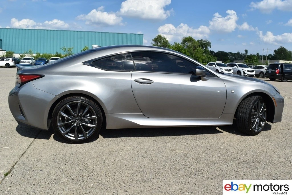 2022 Lexus RC - Image 4 of 21