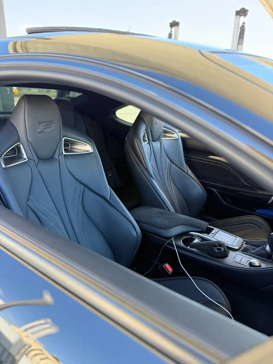 2022 Lexus RC F - Image 7 of 8