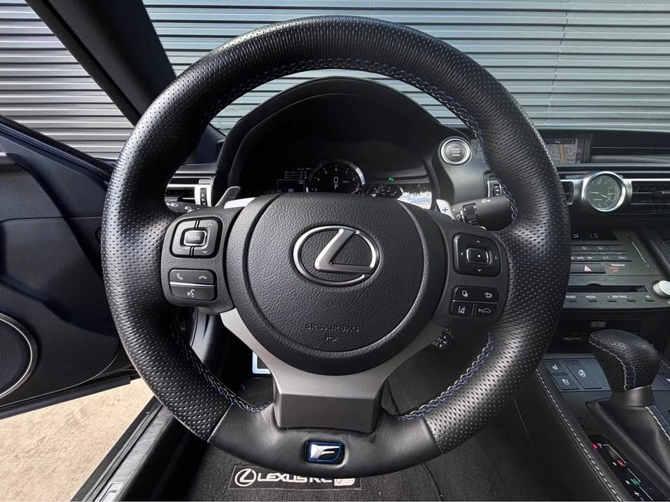 2022 Lexus RC F - Image 15 of 16