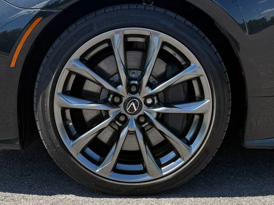 2022 Lexus RC - Image 10 of 31