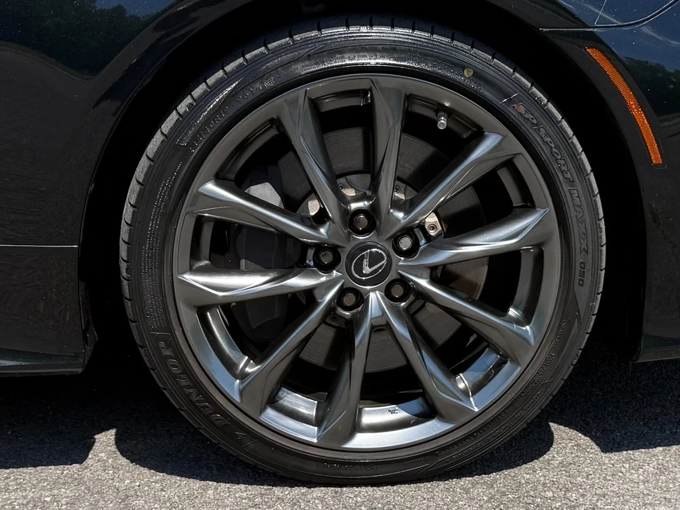 2022 Lexus RC - Image 9 of 31
