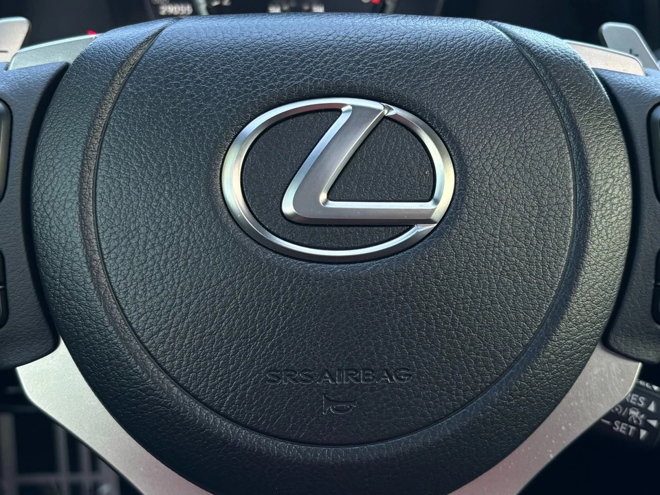 2022 Lexus RC - Image 30 of 31