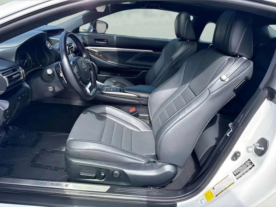 2022 Lexus RC - Image 5 of 24