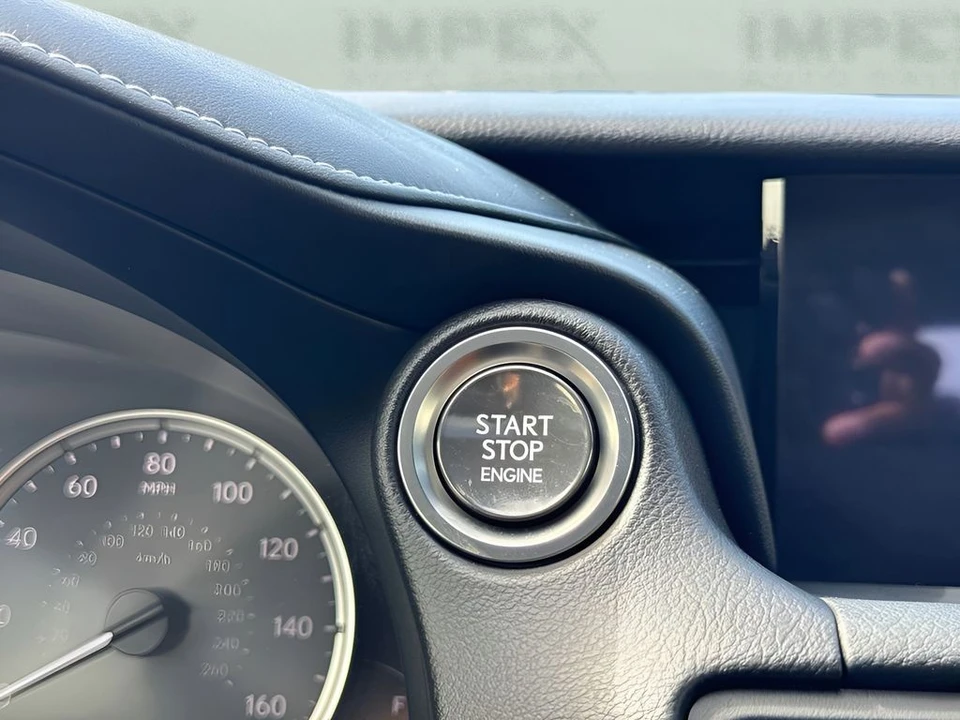 2022 Lexus RC - Image 13 of 24