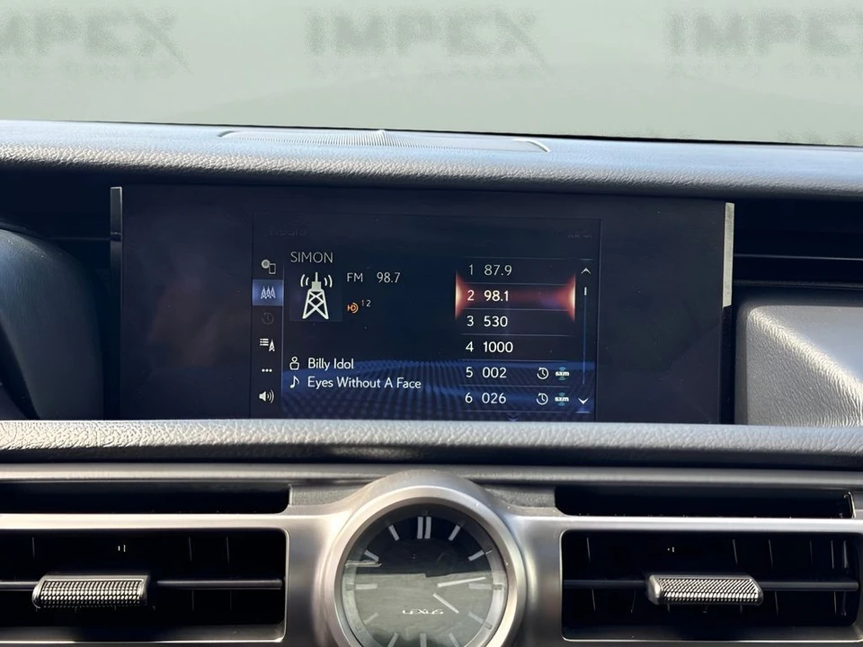 2022 Lexus RC - Image 10 of 24