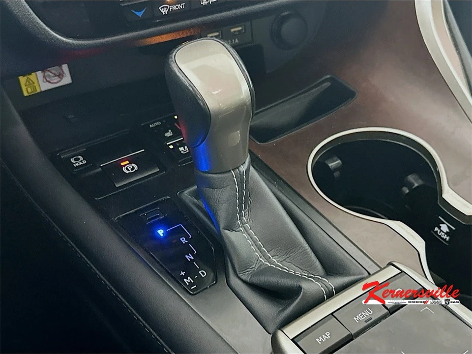 2022 Lexus RX 4th Gen - Image 16 of 21