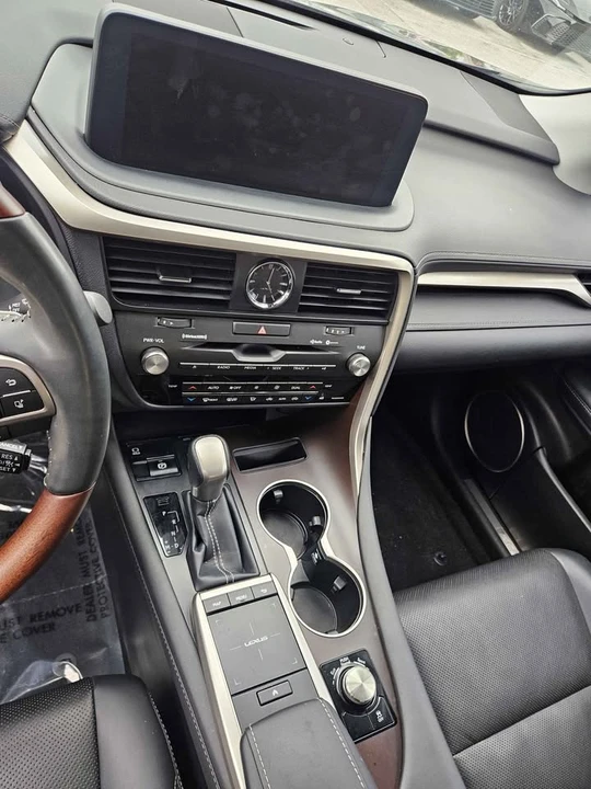 2022 Lexus RX 4th Gen - Image 13 of 16