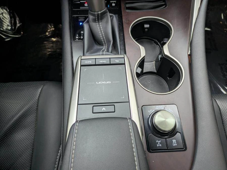 2022 Lexus RX 4th Gen - Image 9 of 11