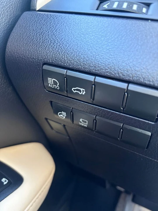 2022 Lexus RX 4th Gen - Image 14 of 17
