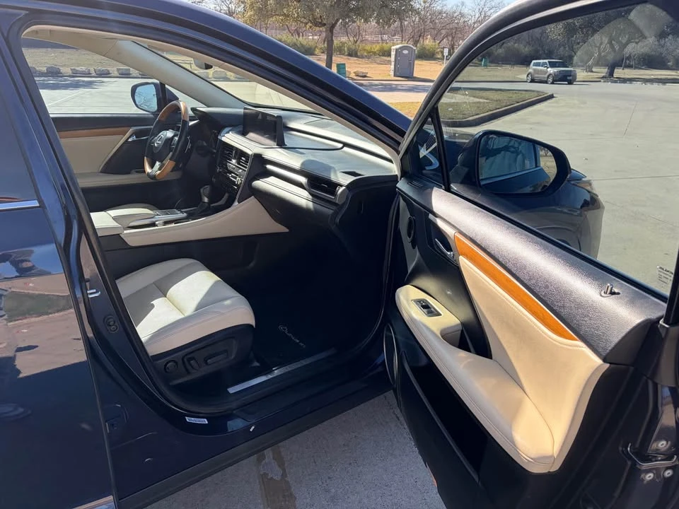 2022 Lexus RX 4th Gen - Image 5 of 17