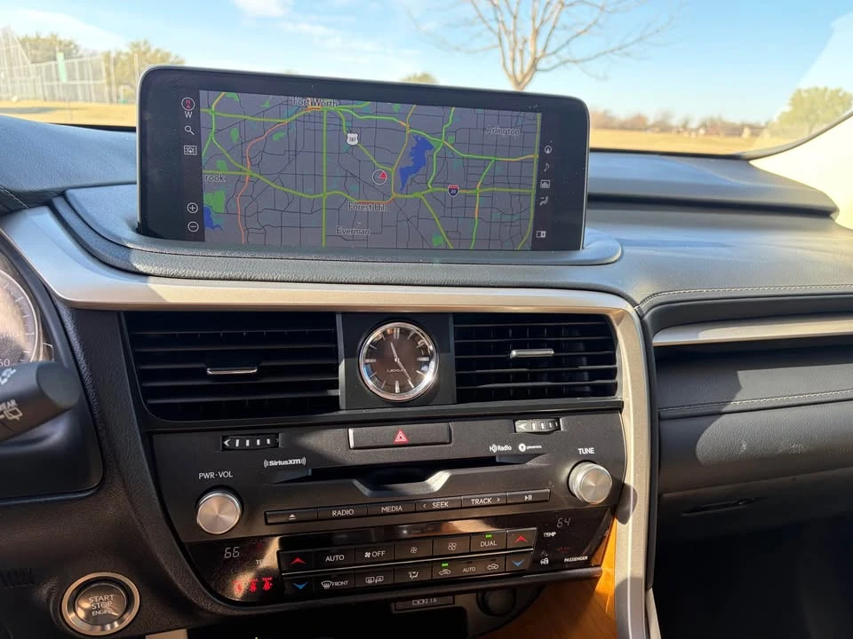 2022 Lexus RX 4th Gen - Image 16 of 17