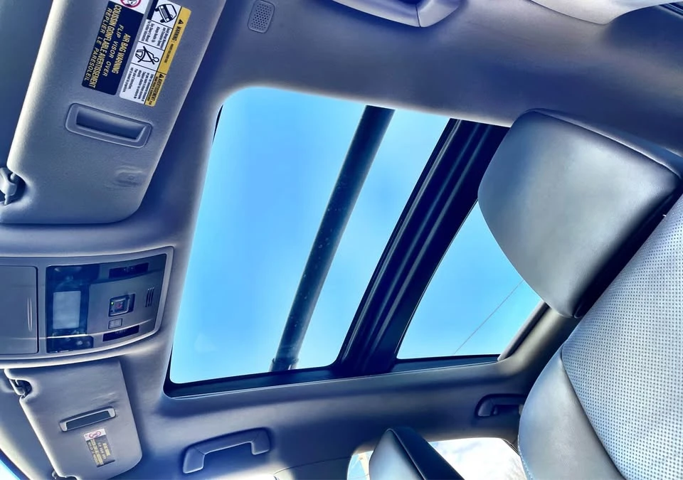 2022 Lexus RX 4th Gen - Image 10 of 19