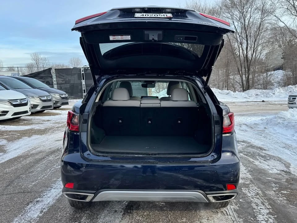 2022 Lexus RX 4th Gen - Image 17 of 18