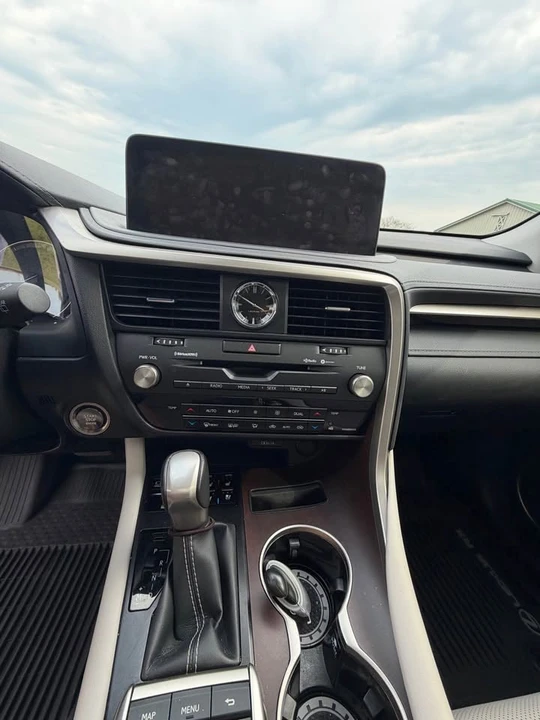 2022 Lexus RX 4th Gen - Image 13 of 14