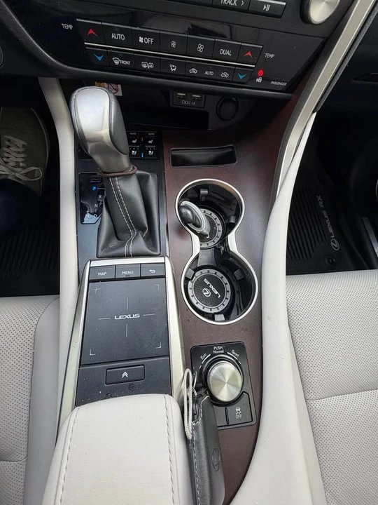 2022 Lexus RX 4th Gen - Image 11 of 14
