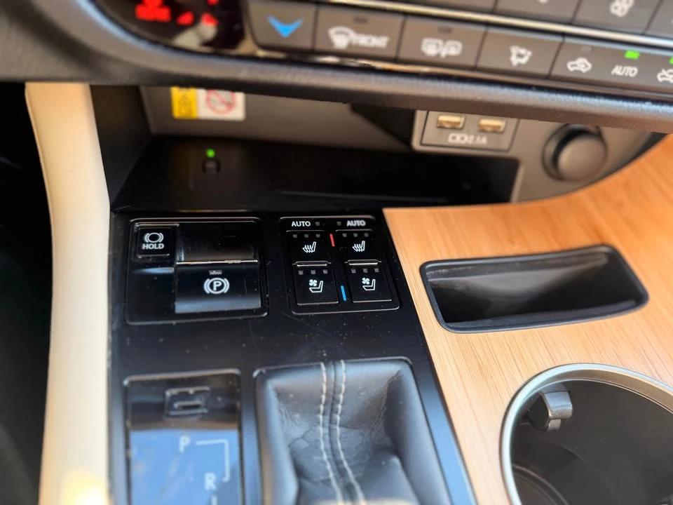2022 Lexus RX 4th Gen - Image 15 of 16