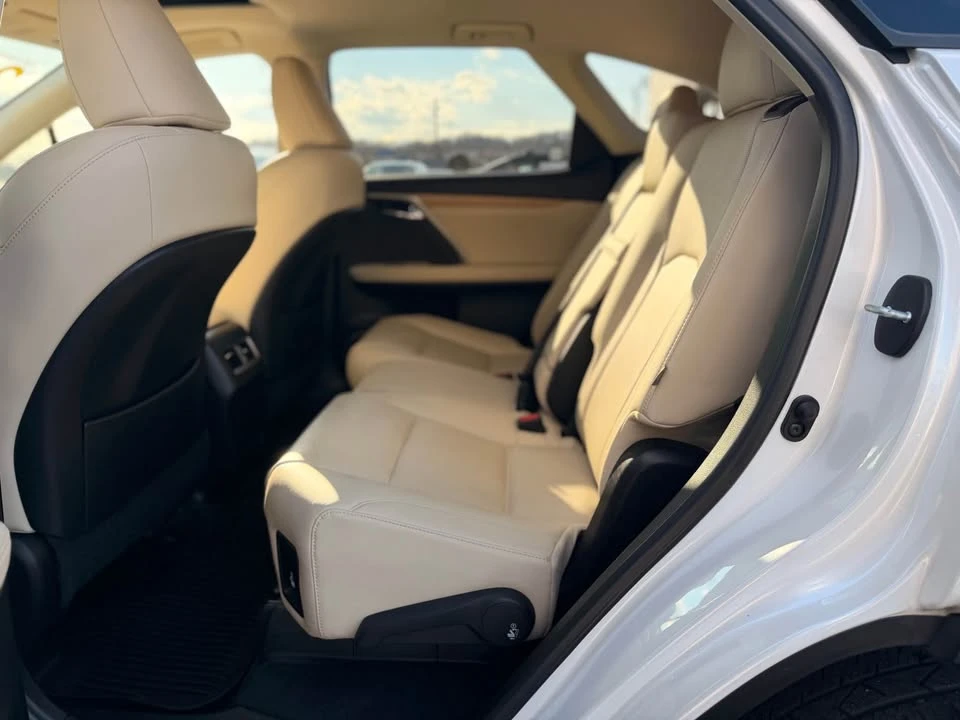 2022 Lexus RX 4th Gen - Image 12 of 16