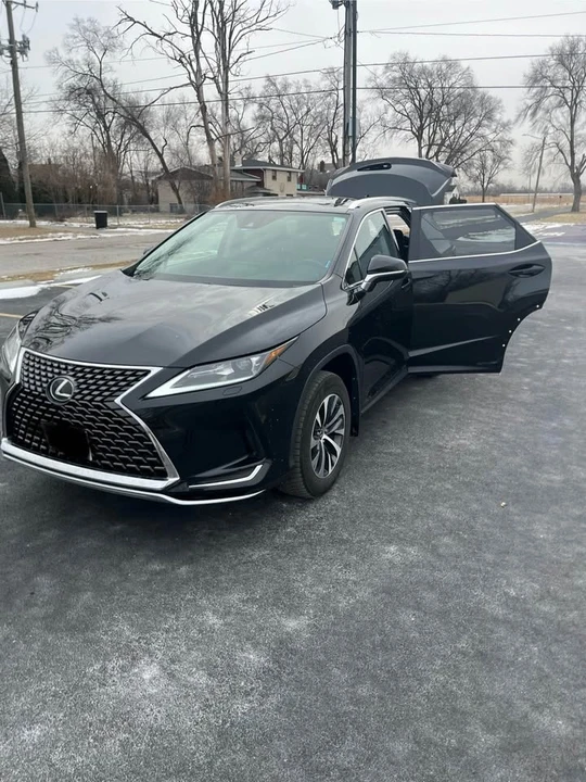 2022 Lexus RX 4th Gen - Image 11 of 15