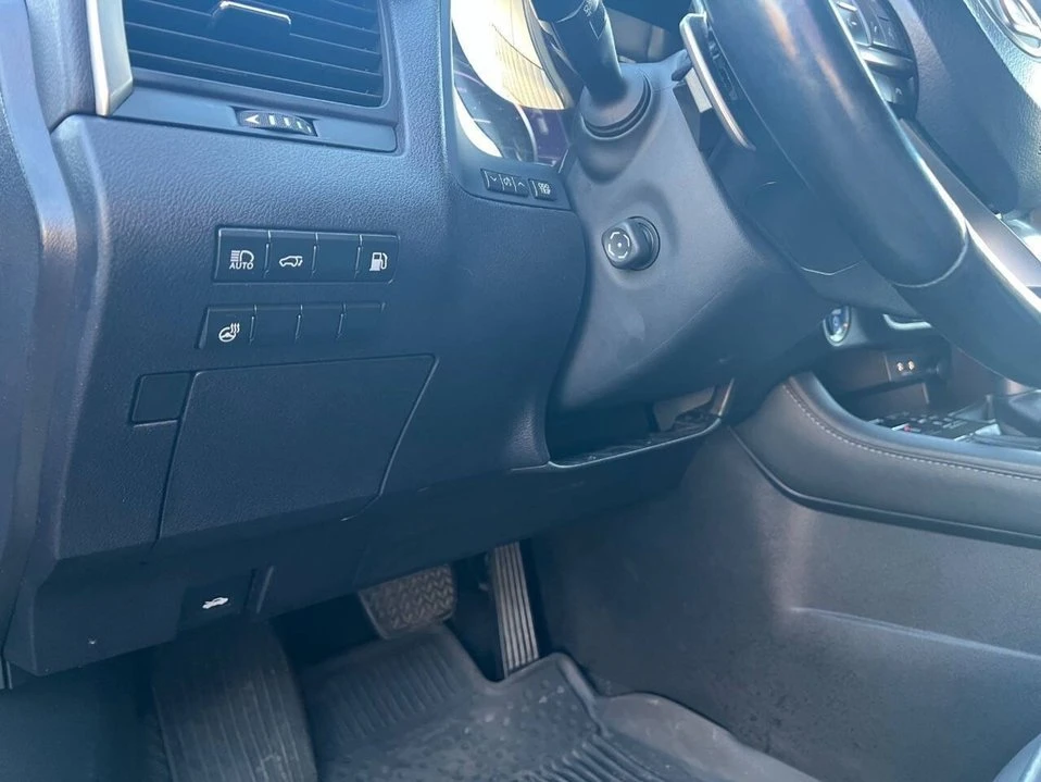 2022 Lexus RX 4th Gen - Image 14 of 20