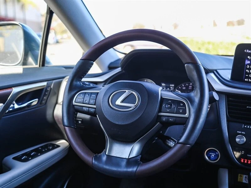2022 Lexus RX 4th Gen - Image 19 of 21