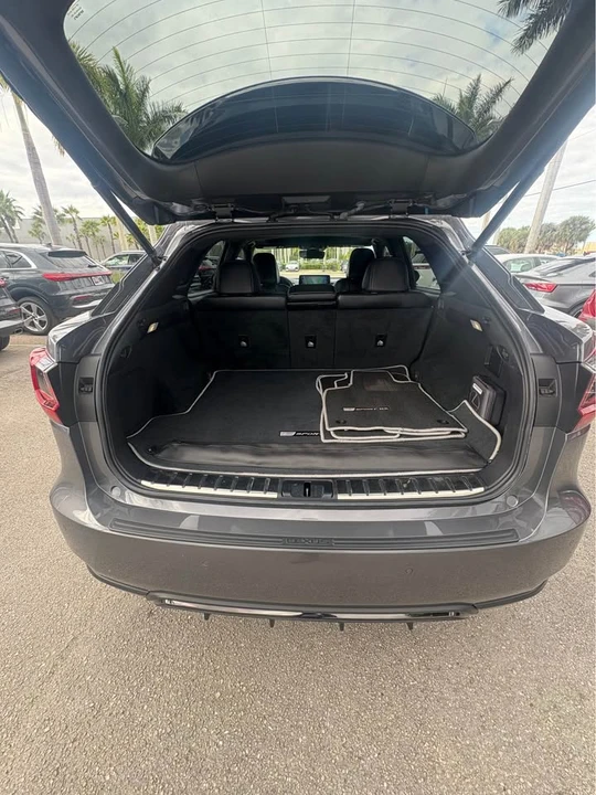 2022 Lexus RX 4th Gen - Image 5 of 7