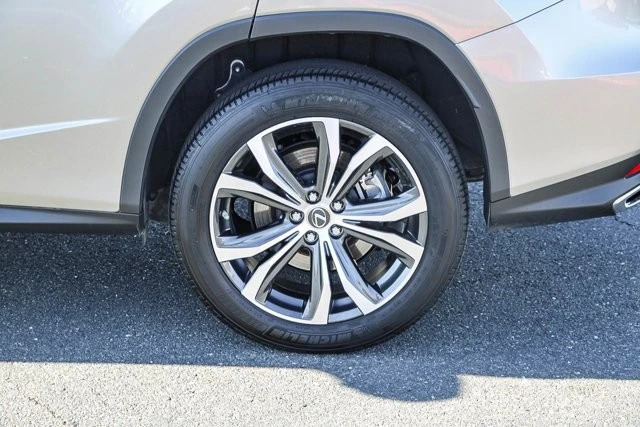 2022 Lexus RX 4th Gen - Image 10 of 12