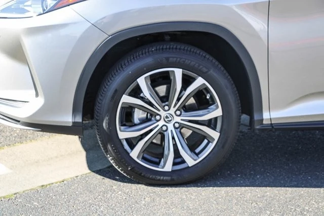 2022 Lexus RX 4th Gen - Image 9 of 12