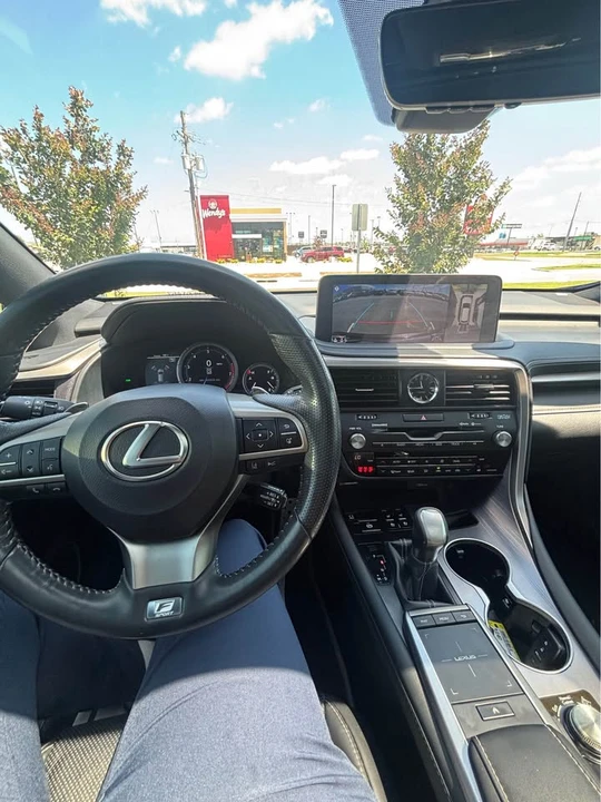 2022 Lexus RX 4th Gen - Image 5 of 9
