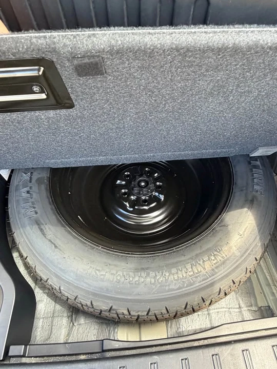2022 Lexus RX 4th Gen - Image 11 of 12