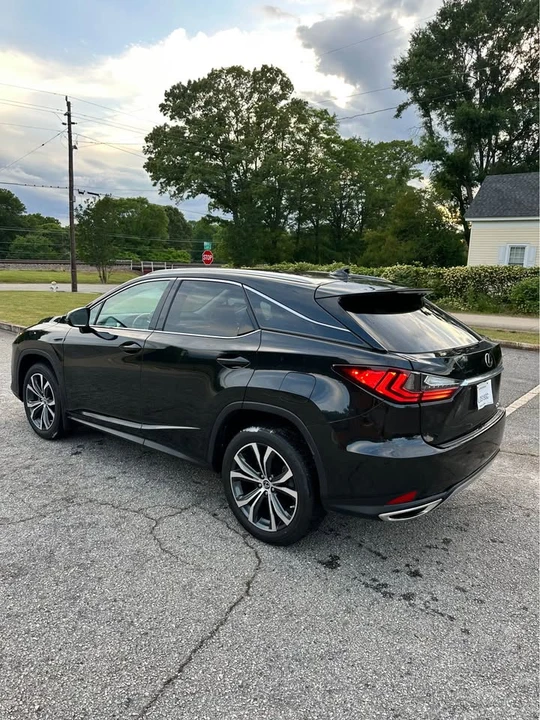 2022 Lexus RX 4th Gen - Image 5 of 10